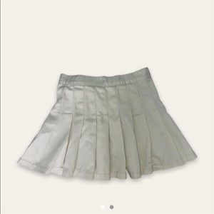 brandy melville nwot cream white dana mini skirt pleated